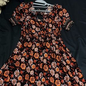 Autumn floral print mid-length dress (NEVER WORN)